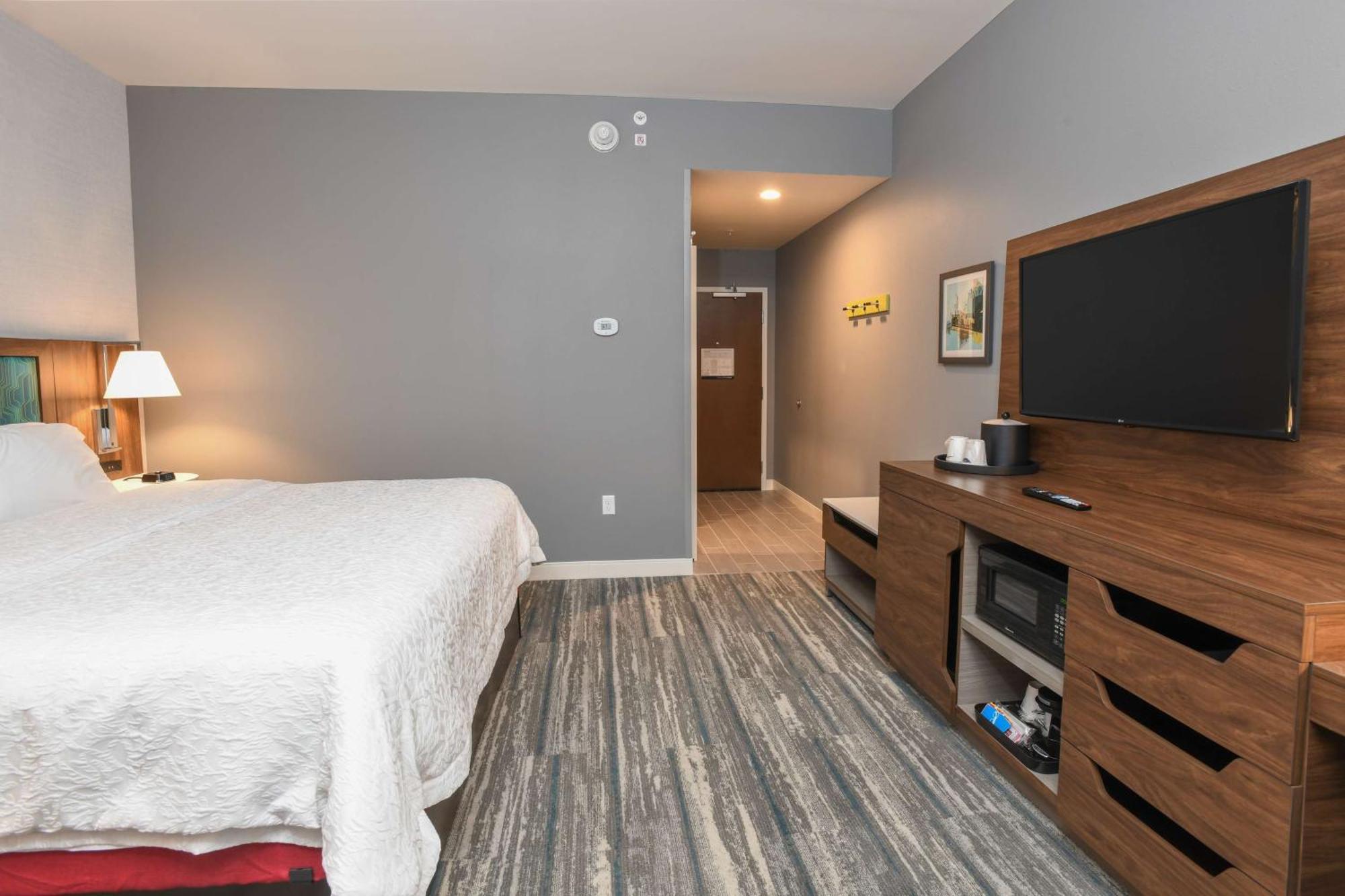 Hampton Inn & Suites Cincinnati Liberty Township West Chester Bagian luar foto
