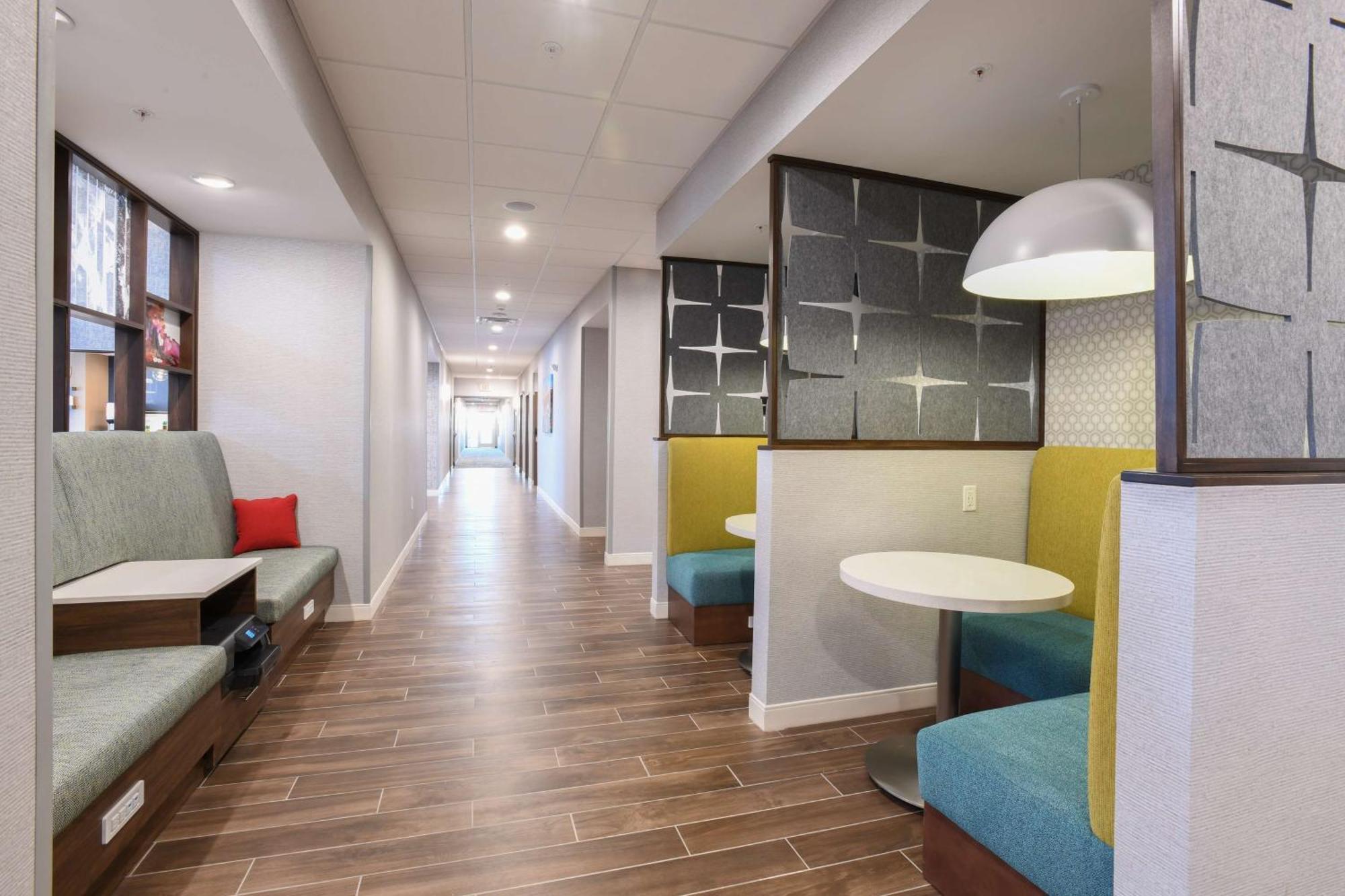 Hampton Inn & Suites Cincinnati Liberty Township West Chester Bagian luar foto
