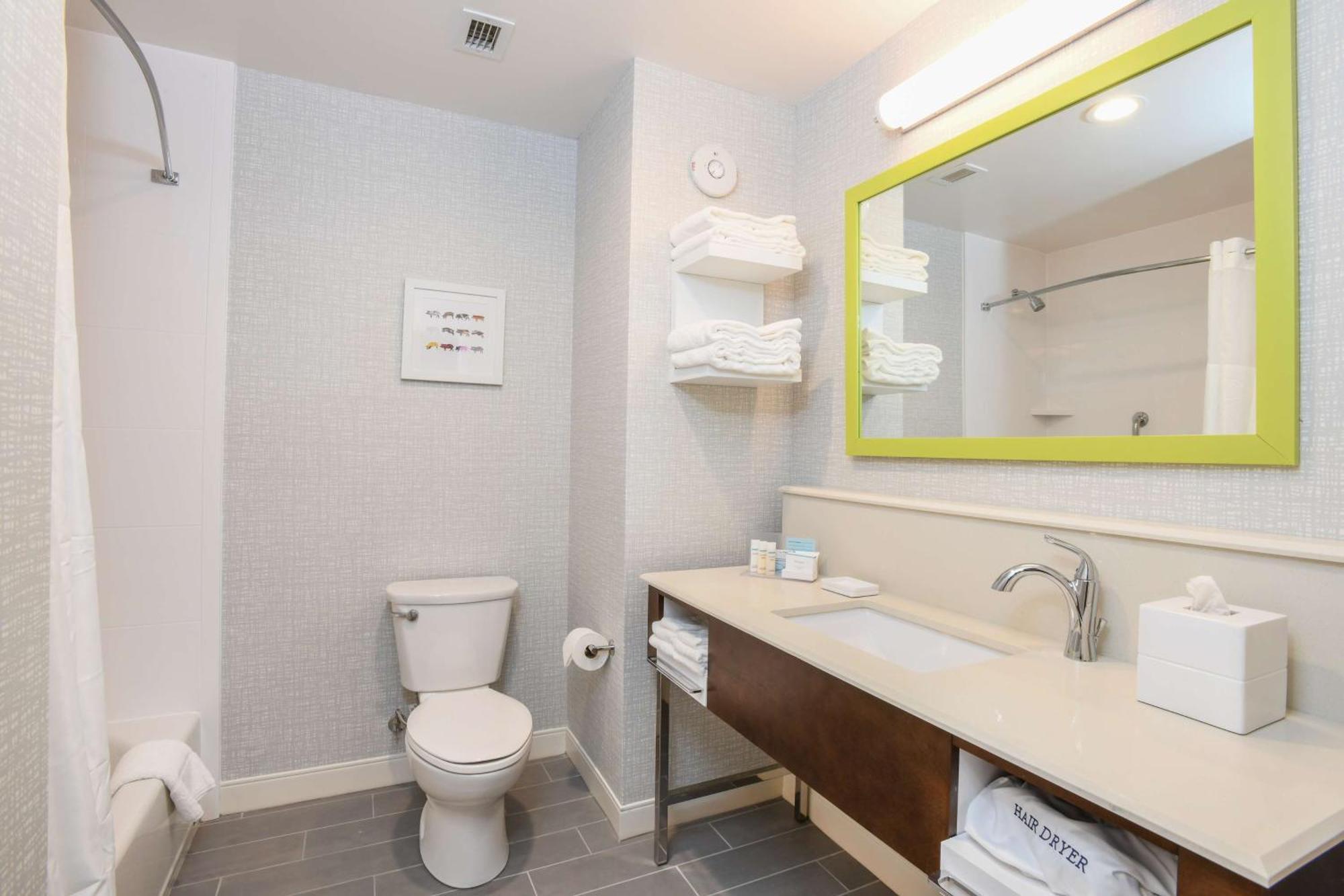 Hampton Inn & Suites Cincinnati Liberty Township West Chester Bagian luar foto