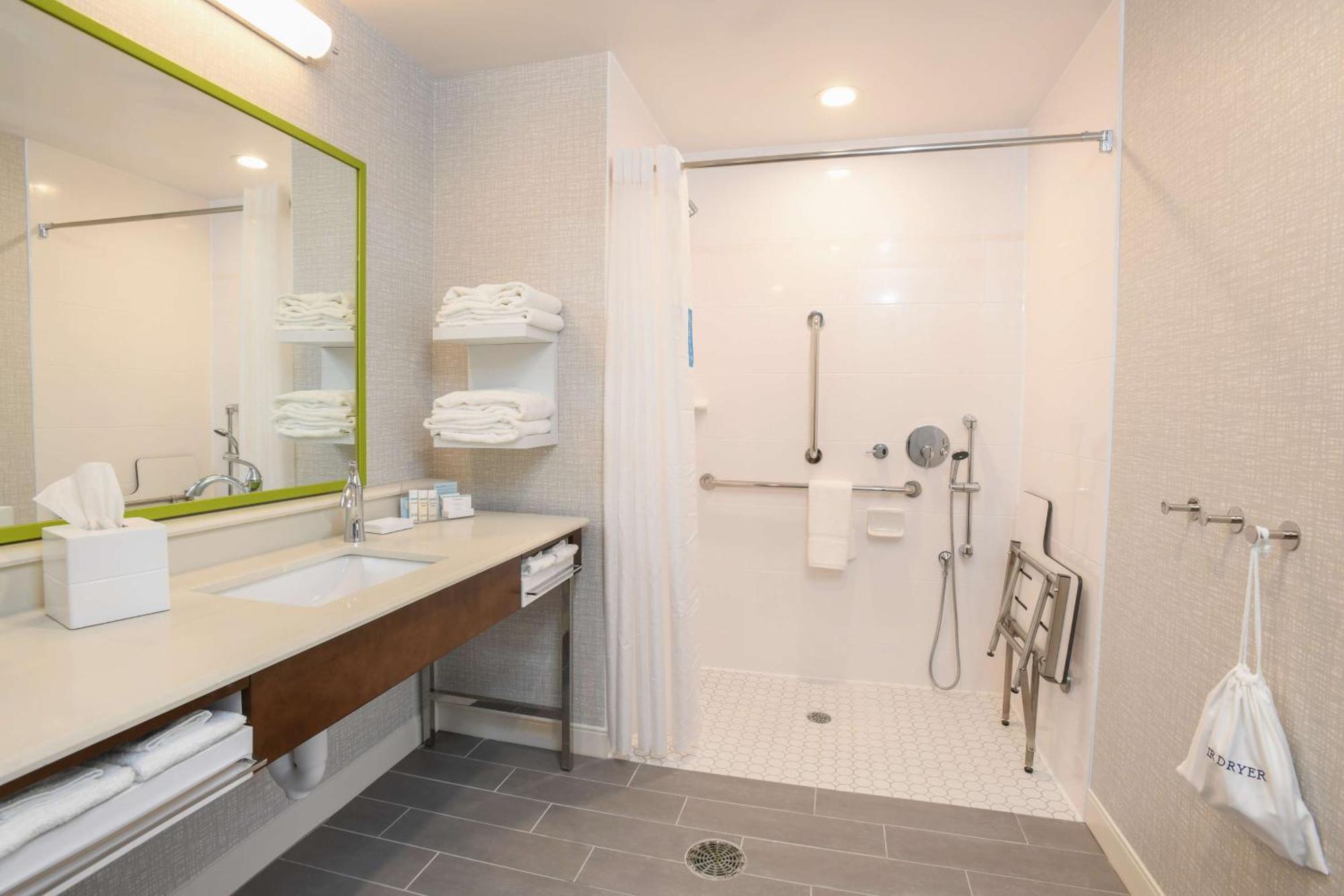 Hampton Inn & Suites Cincinnati Liberty Township West Chester Bagian luar foto