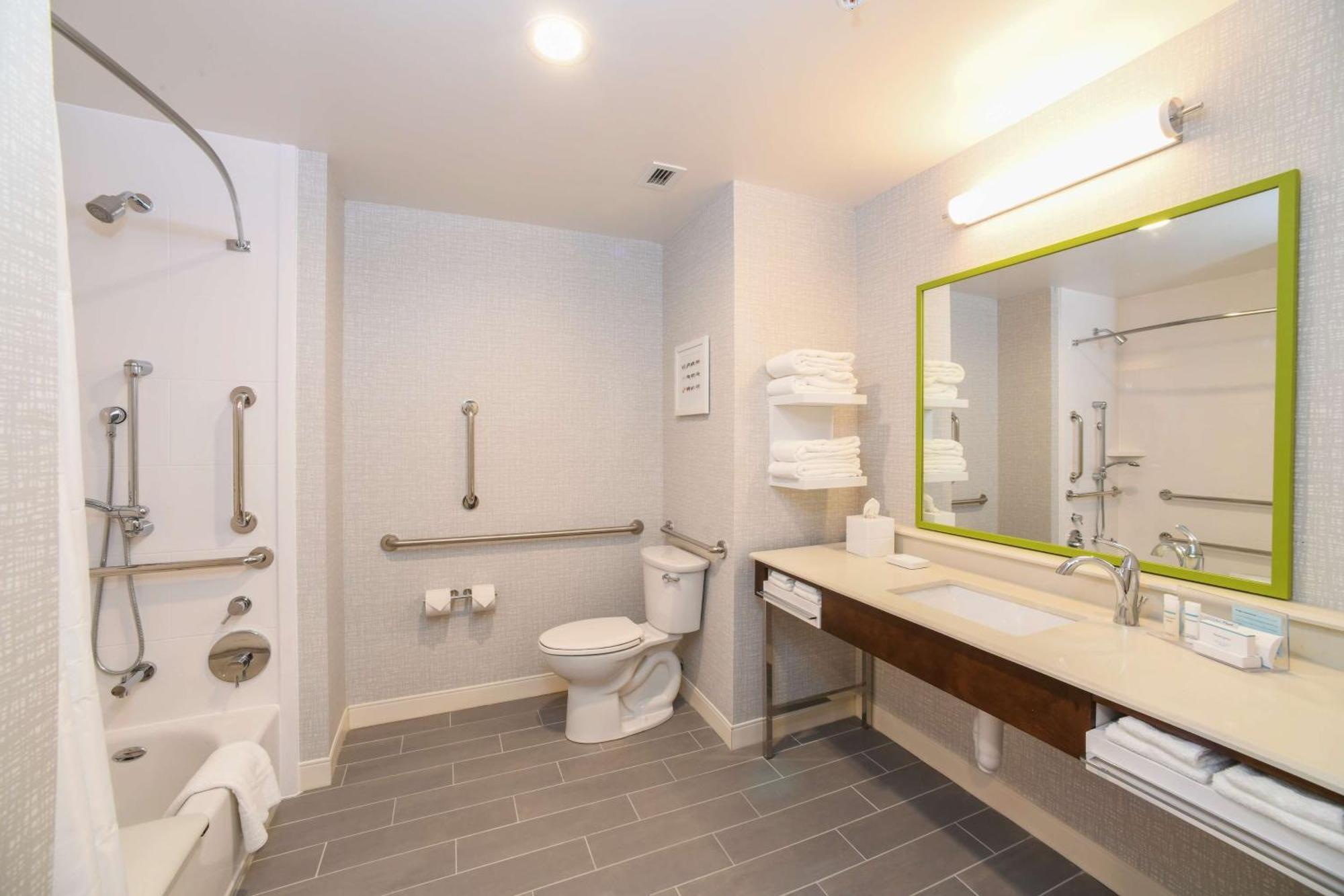 Hampton Inn & Suites Cincinnati Liberty Township West Chester Bagian luar foto