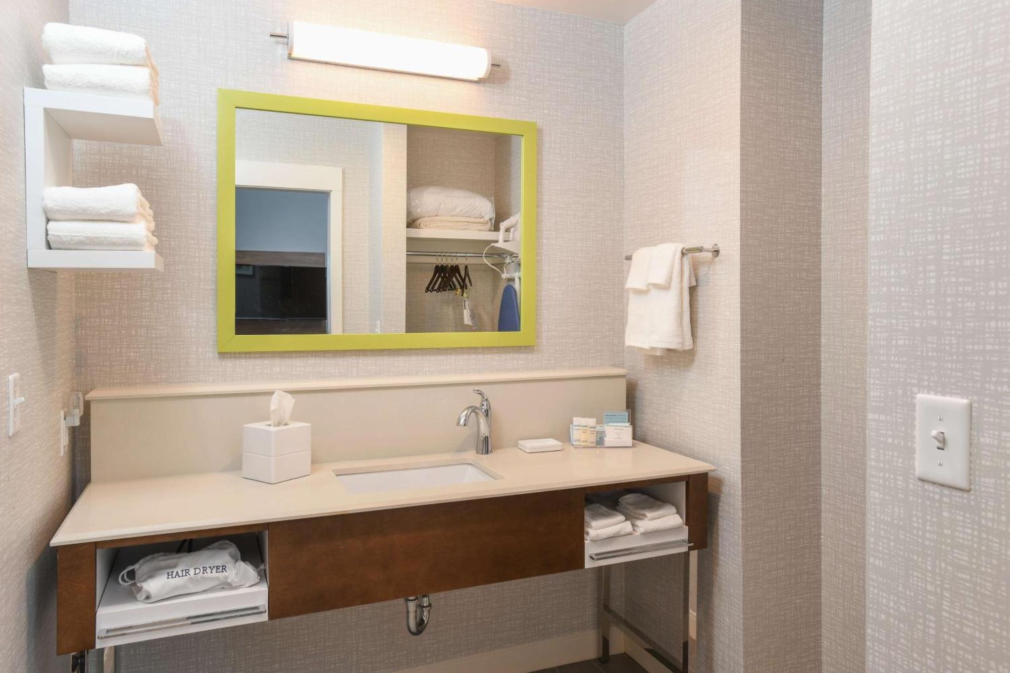 Hampton Inn & Suites Cincinnati Liberty Township West Chester Bagian luar foto