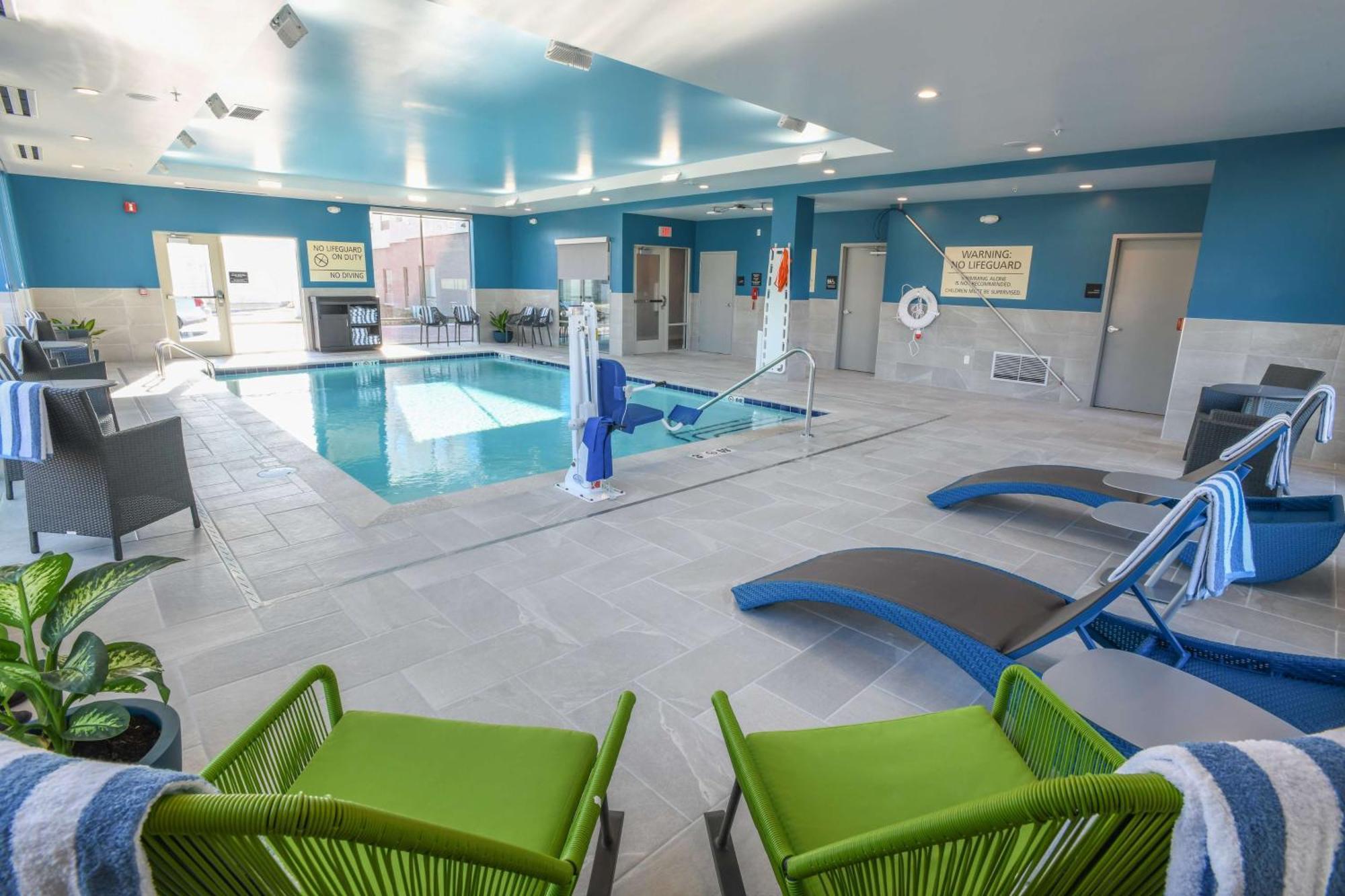Hampton Inn & Suites Cincinnati Liberty Township West Chester Bagian luar foto
