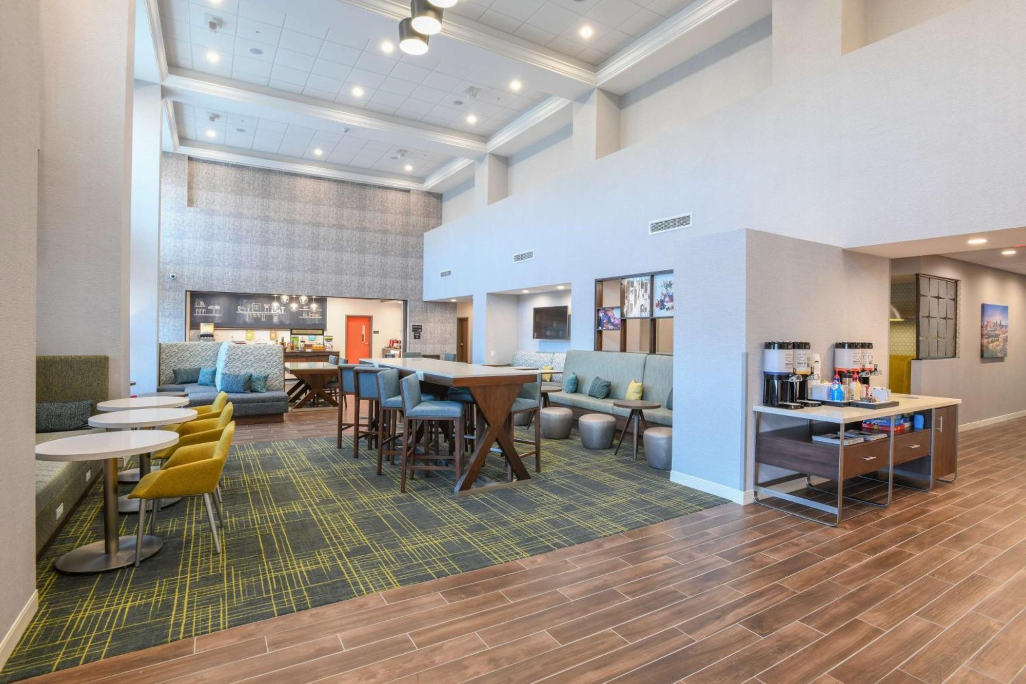 Hampton Inn & Suites Cincinnati Liberty Township West Chester Bagian luar foto