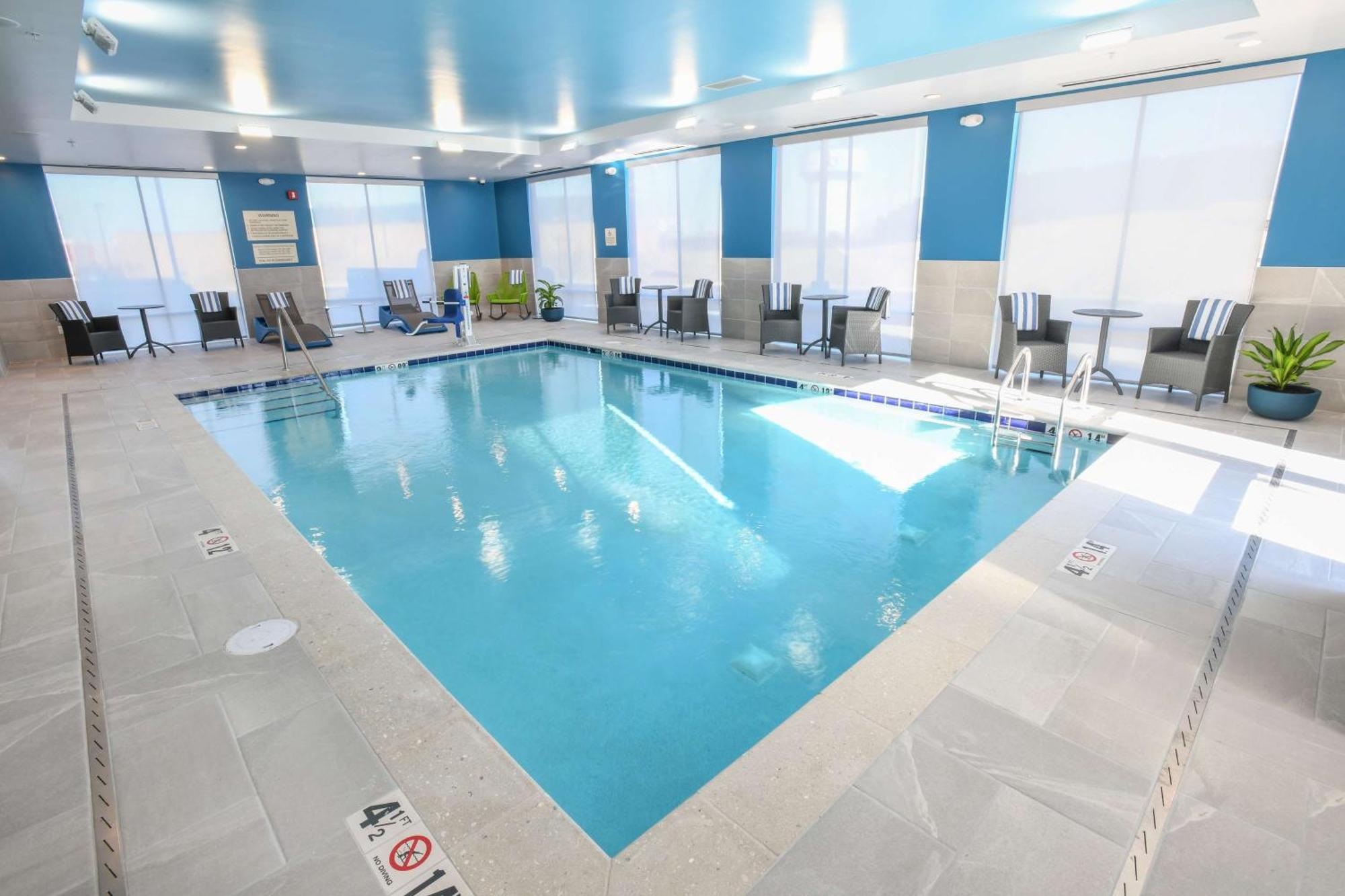 Hampton Inn & Suites Cincinnati Liberty Township West Chester Bagian luar foto