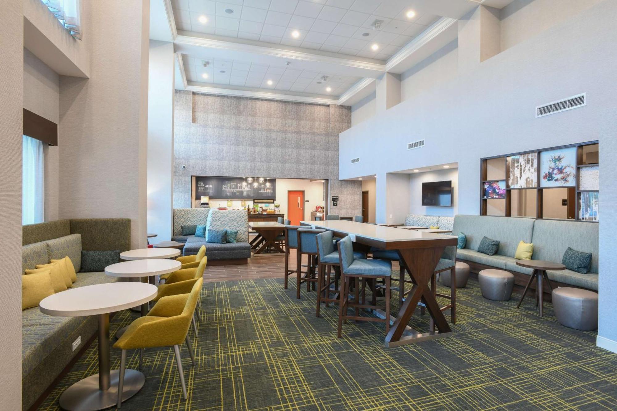 Hampton Inn & Suites Cincinnati Liberty Township West Chester Bagian luar foto
